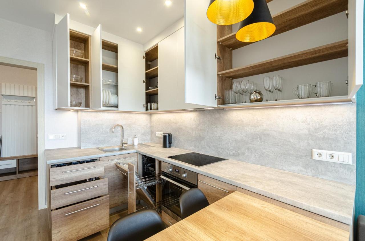 Petrovdom 5-25 In Cozy Apartment In Residential Complex "Beresteiskyi" Kiev Exterior foto